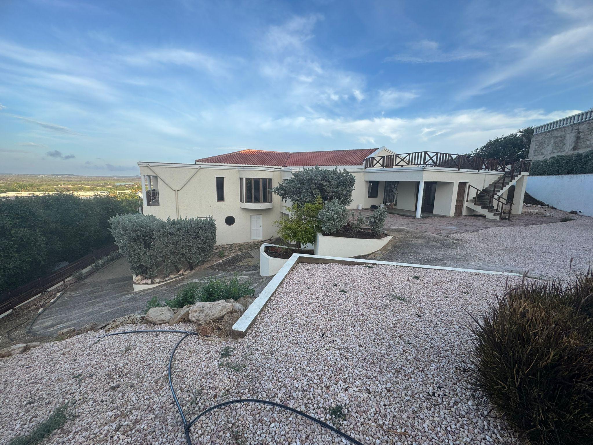 Spacious Multi-Level Home with Sea Views & Three Independent Living Spaces in Jan Sofat