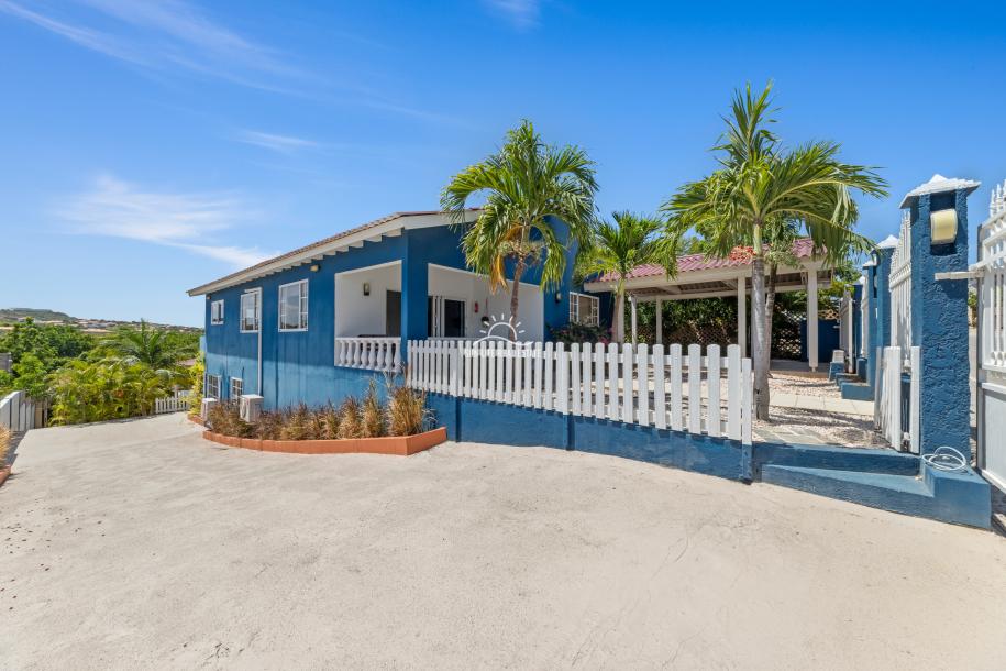 Mini-Resort with 3 Rental Units and Pool for Sale in Cas Grandi-5