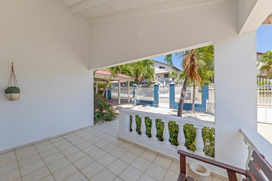 Mini-Resort with 3 Rental Units and Pool for Sale in Cas Grandi-9