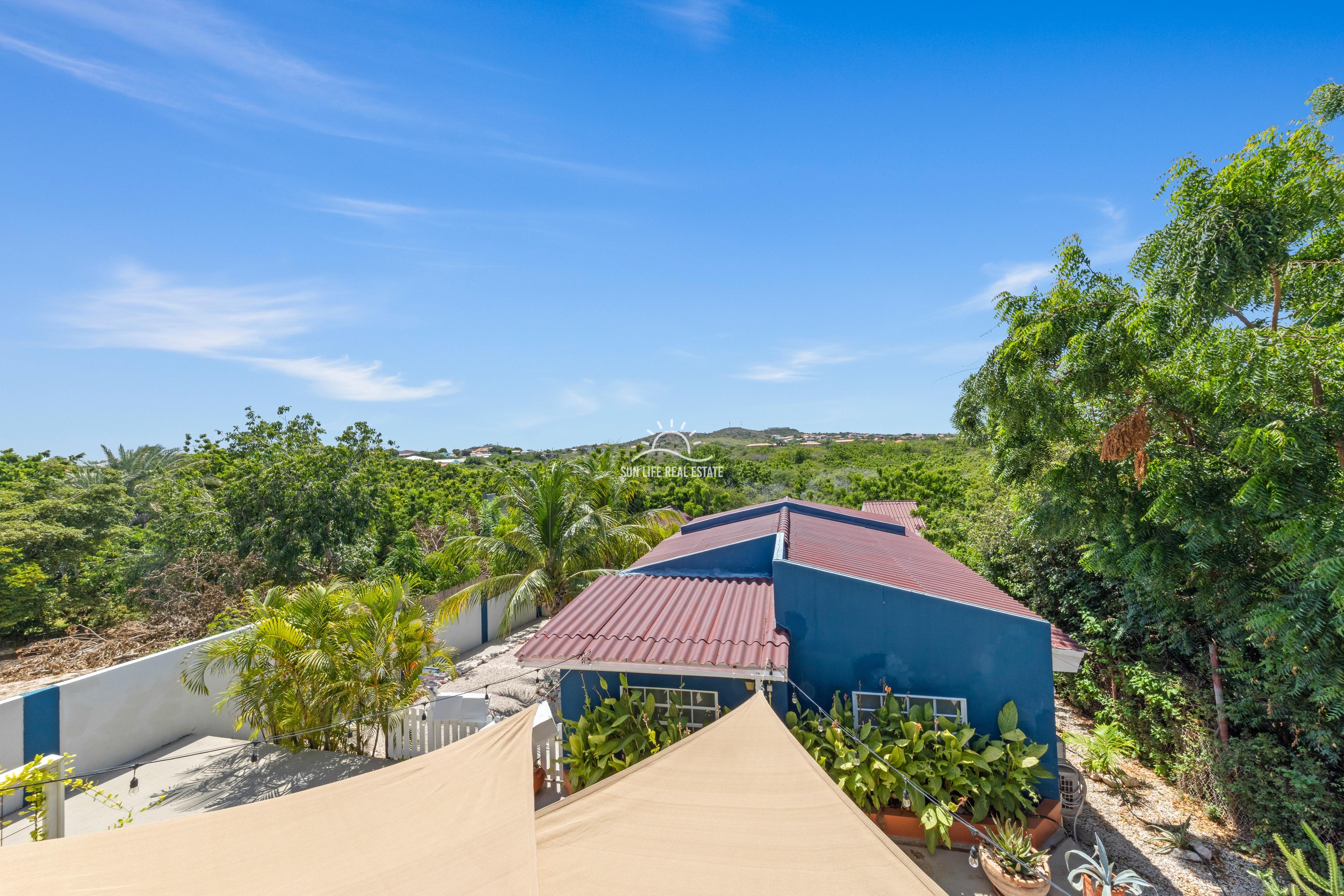 Mini-Resort with 3 Rental Units and Pool for Sale in Cas Grandi