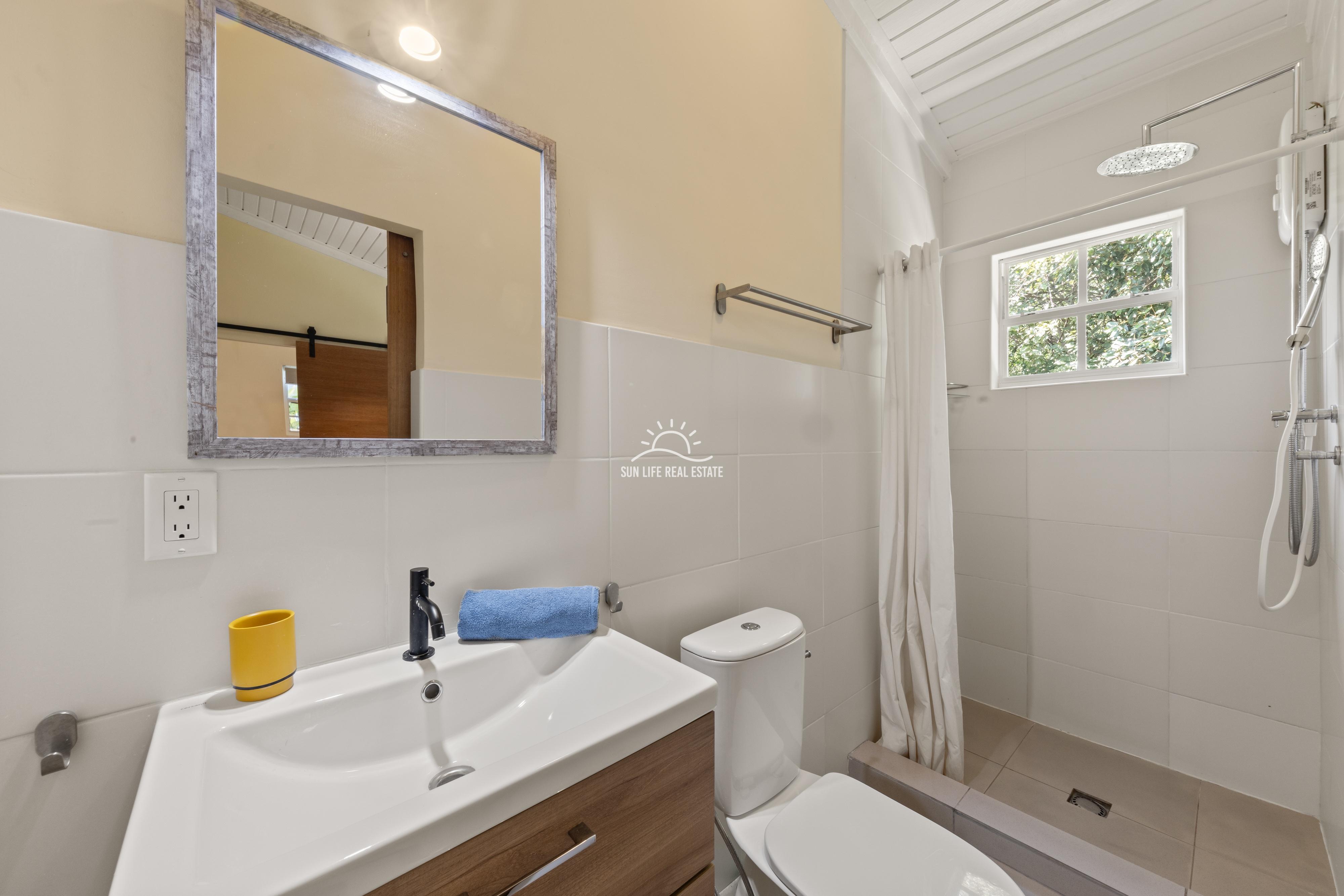 Mini-Resort with 3 Rental Units and Pool for Sale in Cas Grandi