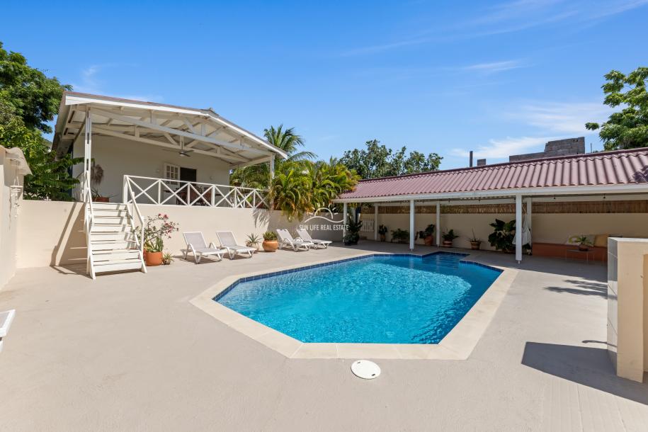 Mini-Resort with 3 Rental Units and Pool for Sale in Cas Grandi-64