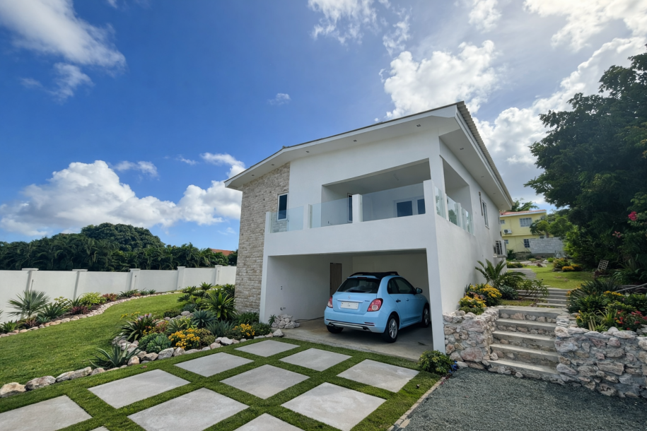 Luxury Family Home Under Full Renovation - Cas Grandi-2