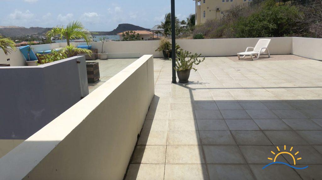 Luxury 4-Bedroom Villa in Brakkeput with Views Over Spanish Waters