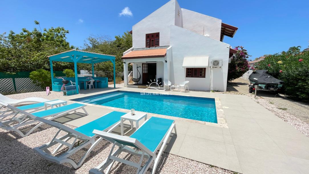 Charming Home with Private Pool and Apartment for Rent in Cas Grandi-2