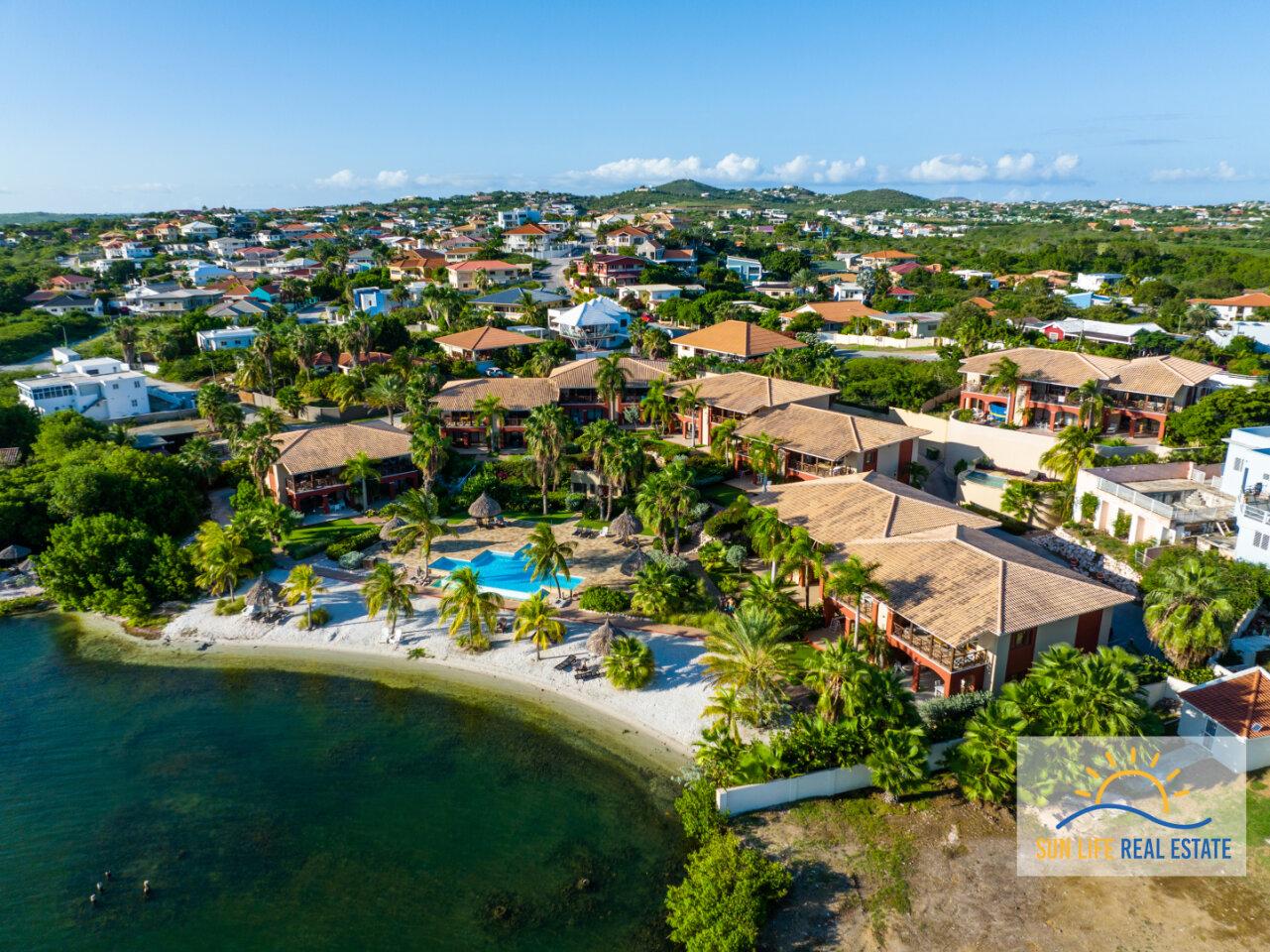 Waterfront apartment located on the first floor on a private beach