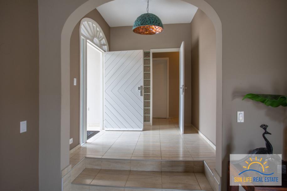 Luxury and spacious house for sale in Villapark Zuurzak-8