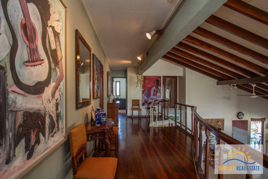 Large Fixer Up for Sale in Jan Thiel on a 1300 M2 plot-40