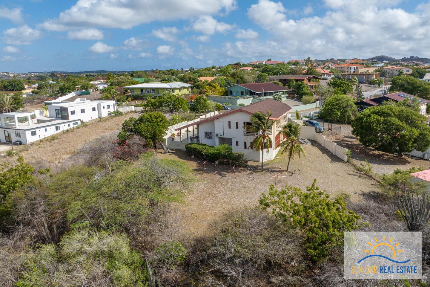 Large Fixer Up for Sale in Jan Thiel on a 1300 M2 plot