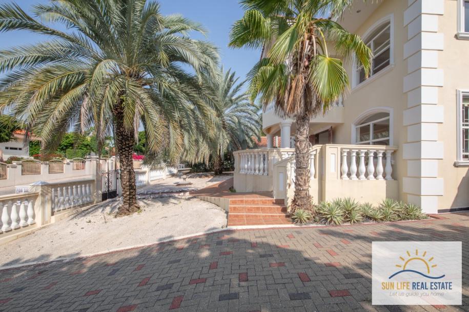 Exclusive and Spacious Residence at Villapark Zuurzak For Sale-48