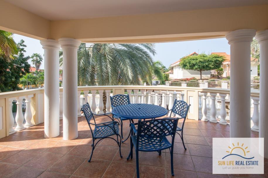 Exclusive and Spacious Residence at Villapark Zuurzak For Sale-44