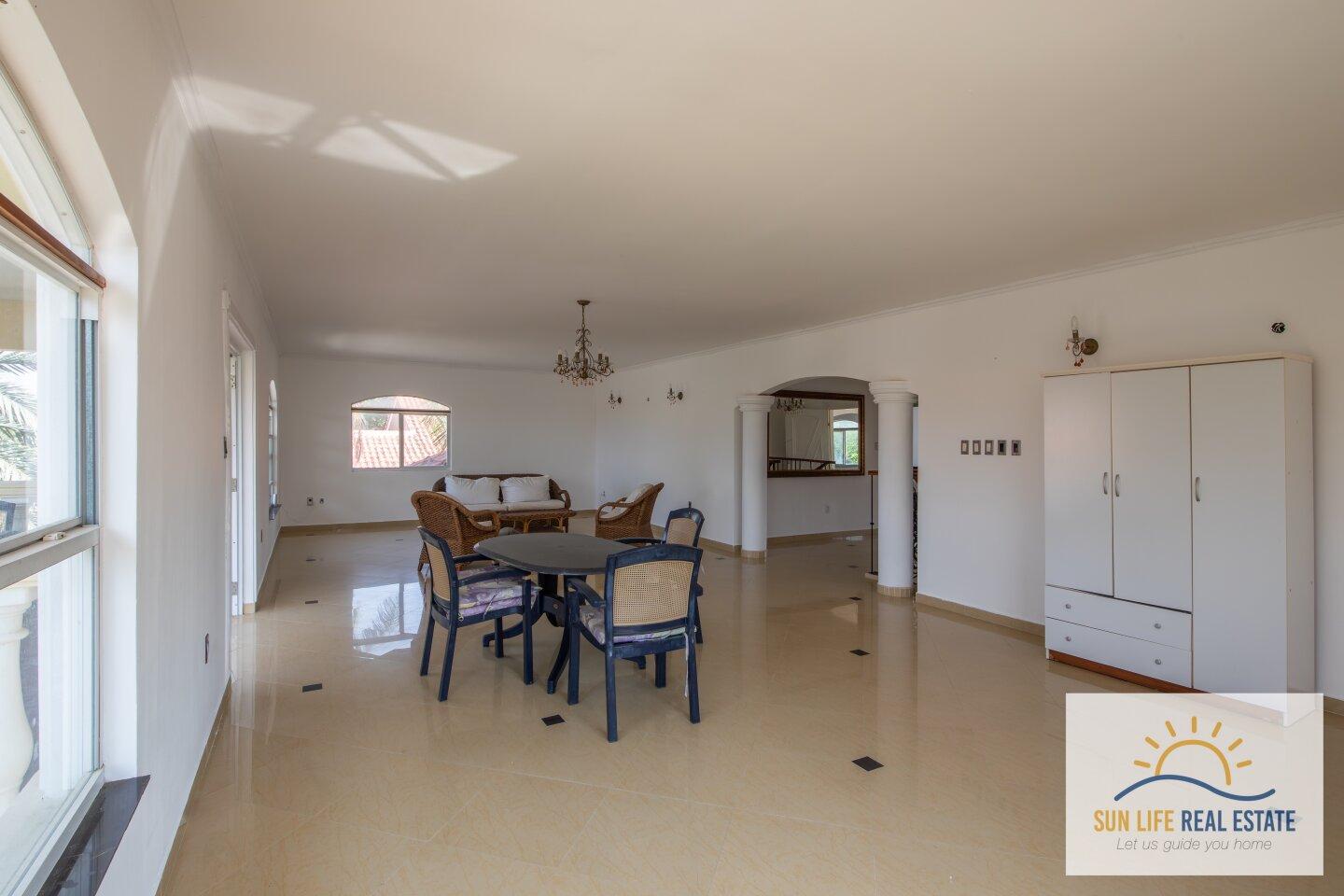 Exclusive and Spacious Residence at Villapark Zuurzak For Sale