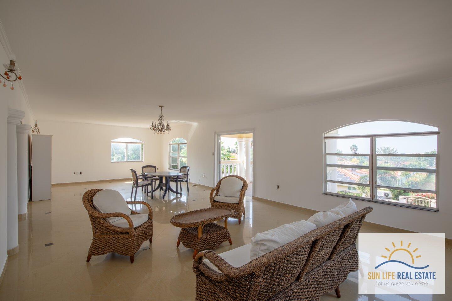 Exclusive and Spacious Residence at Villapark Zuurzak For Sale