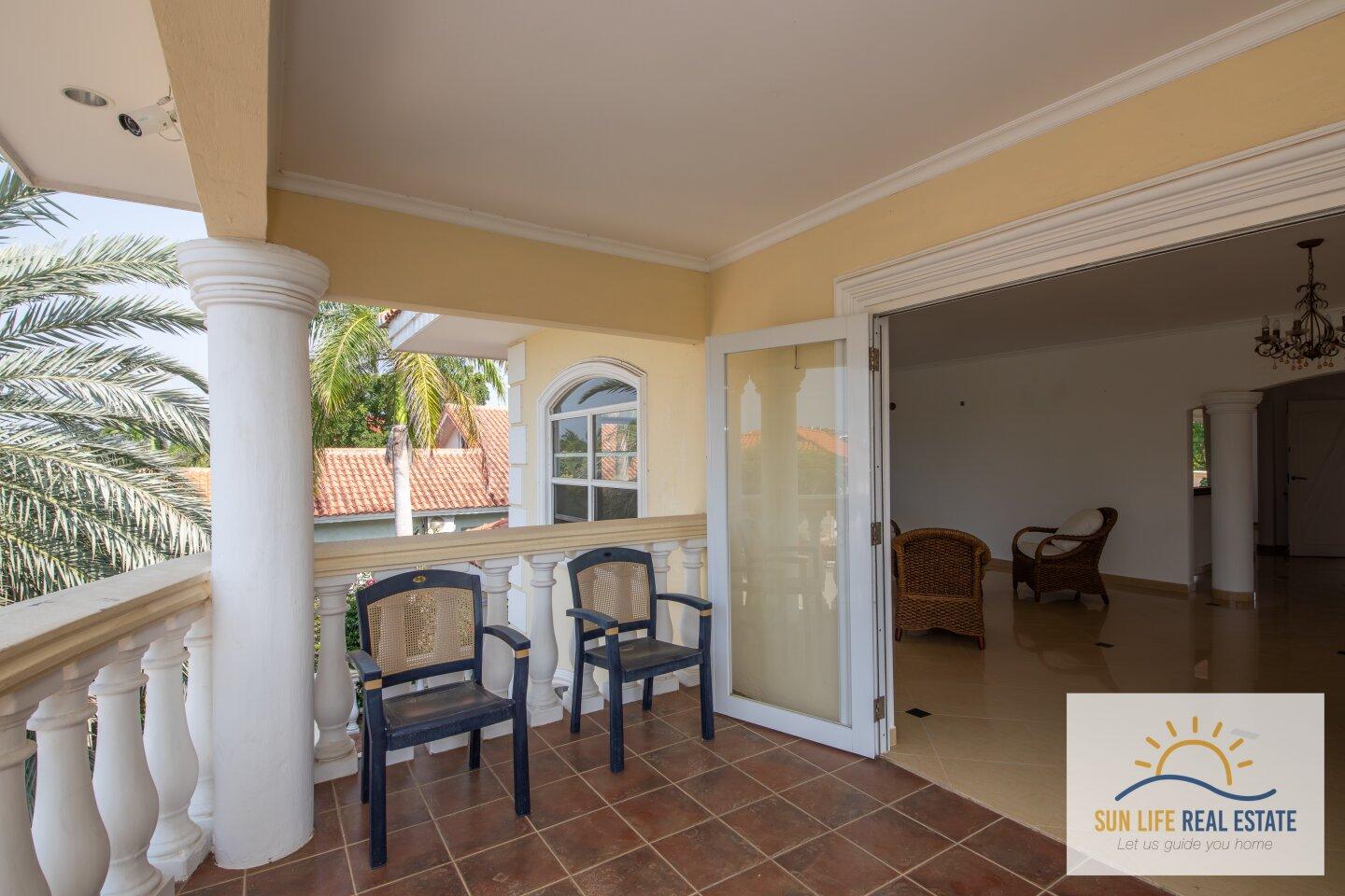 Exclusive and Spacious Residence at Villapark Zuurzak For Sale