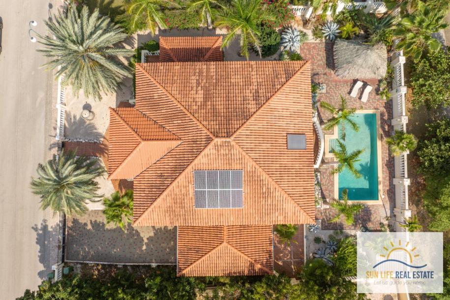 Exclusive and Spacious Residence at Villapark Zuurzak For Sale-3