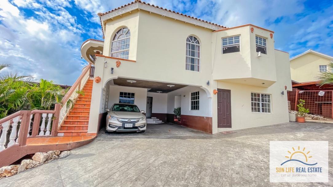 Villa With Beautiful Sea and Island Views-10