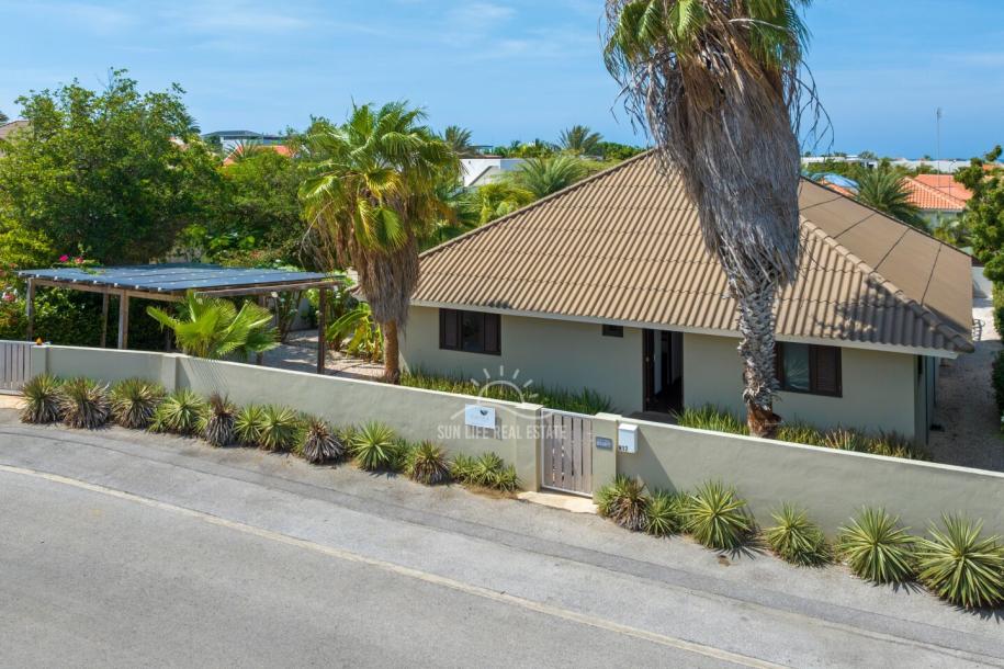 Stunning Villa with Modern Comfort and Natural Charm in Vista Royal-2