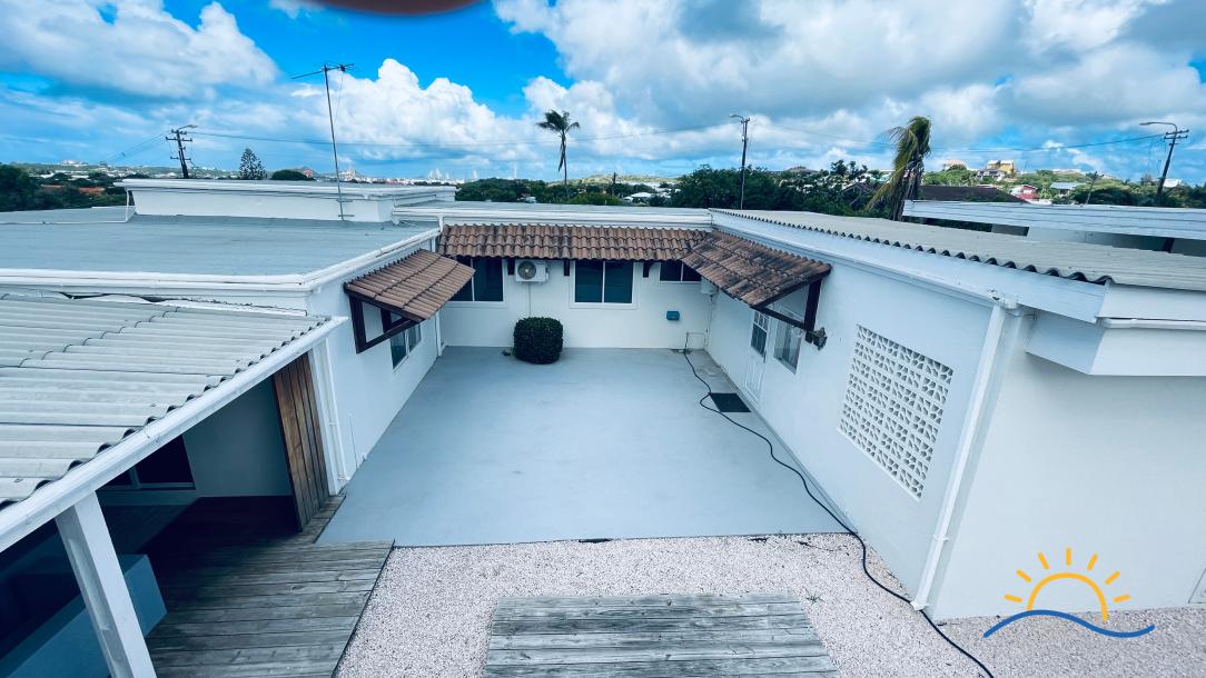 Spacious 4-Bedroom Villa with Rooftop Views for rent in Janwe-6