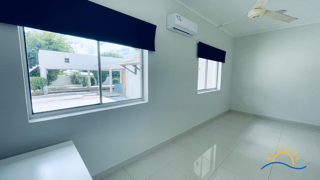 Spacious 4-Bedroom Villa with Rooftop Views for rent in Janwe-15