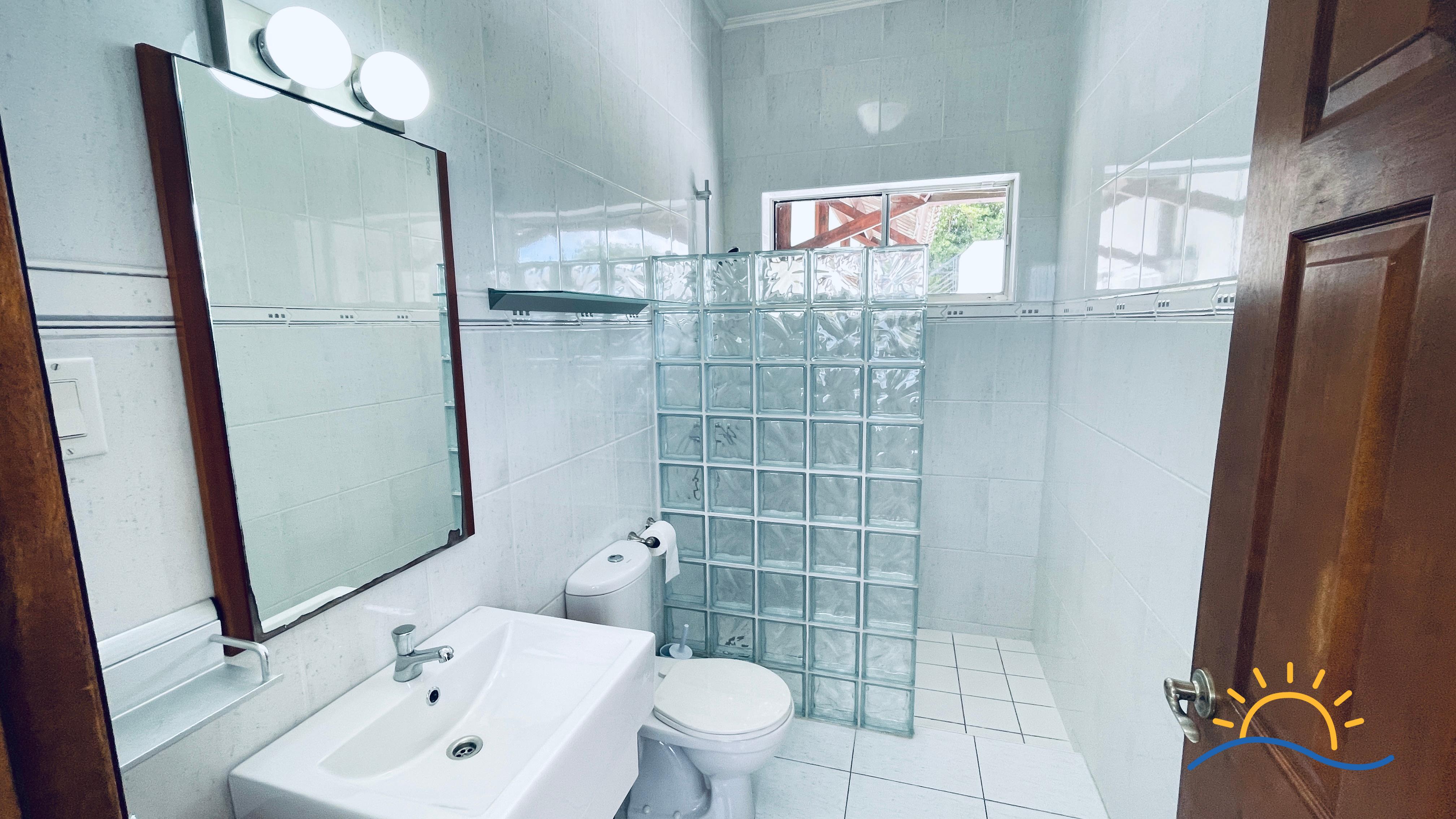 Spacious 4-Bedroom Villa with Rooftop Views for rent in Janwe