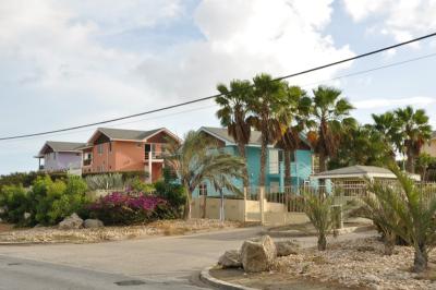 Living at La Privada Resort Curaçao – Luxury, Convenience, and Security