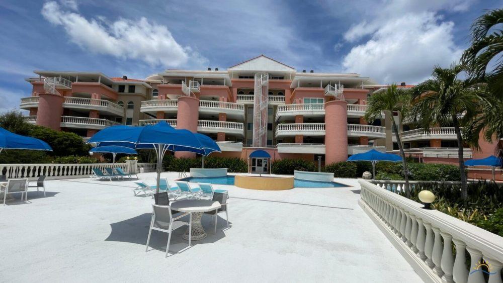 Apartment For Sale on Secure Complex with Communal Swimming Pool