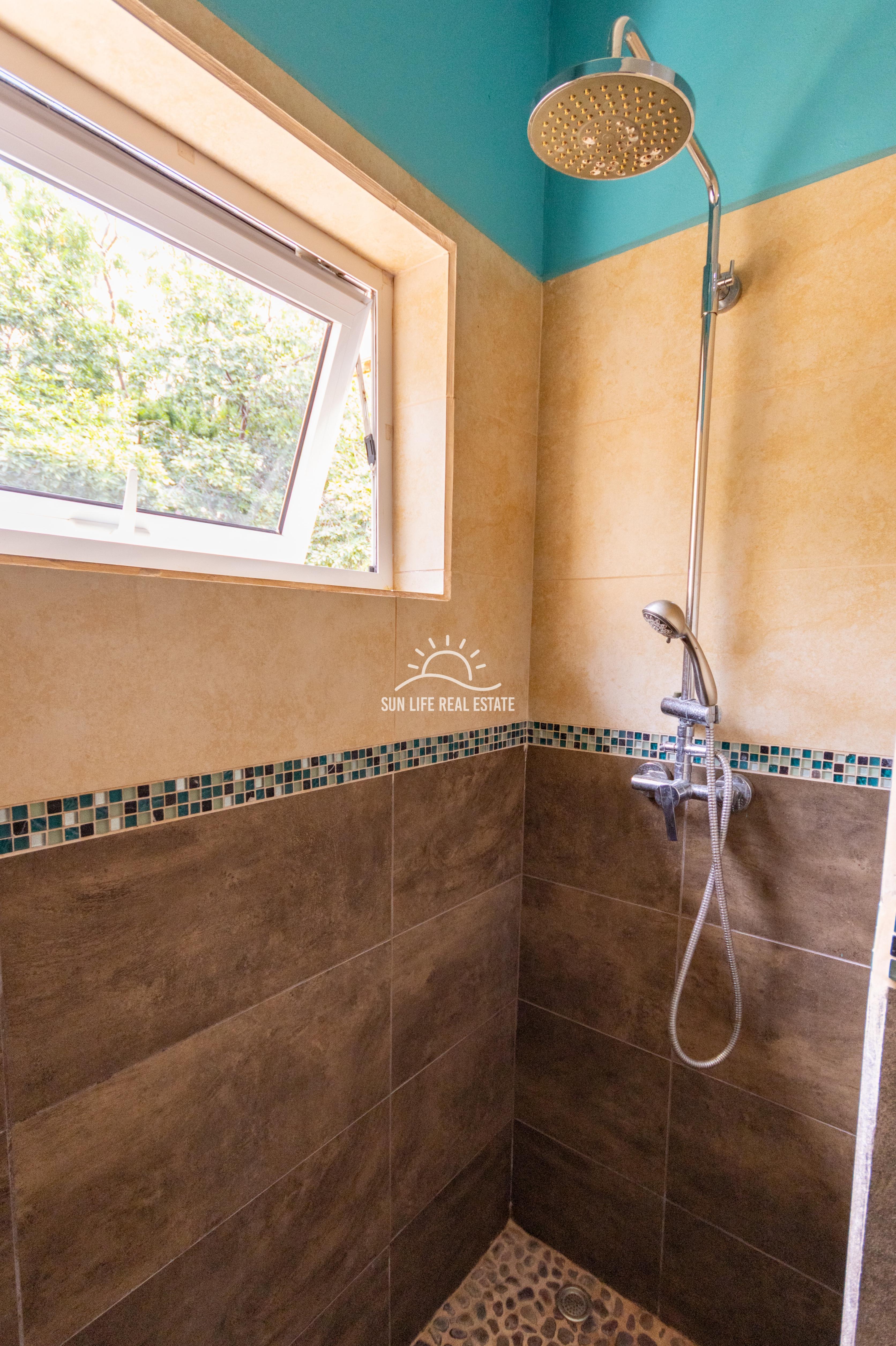Spacious Family Home for Rent in Montaña