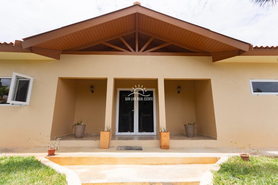 Spacious Family Home for Rent in Montaña-5