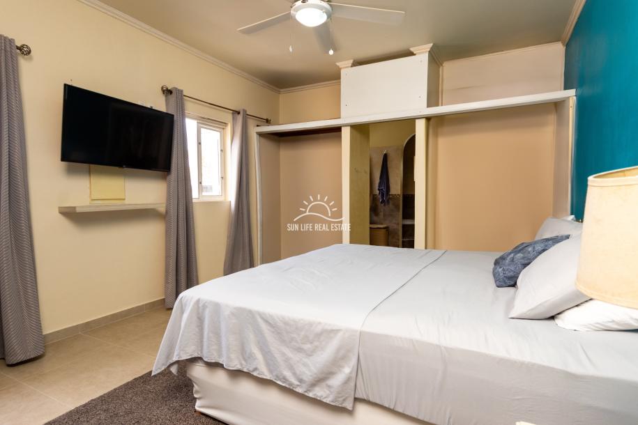 Spacious Family Home for Rent in Montaña-25