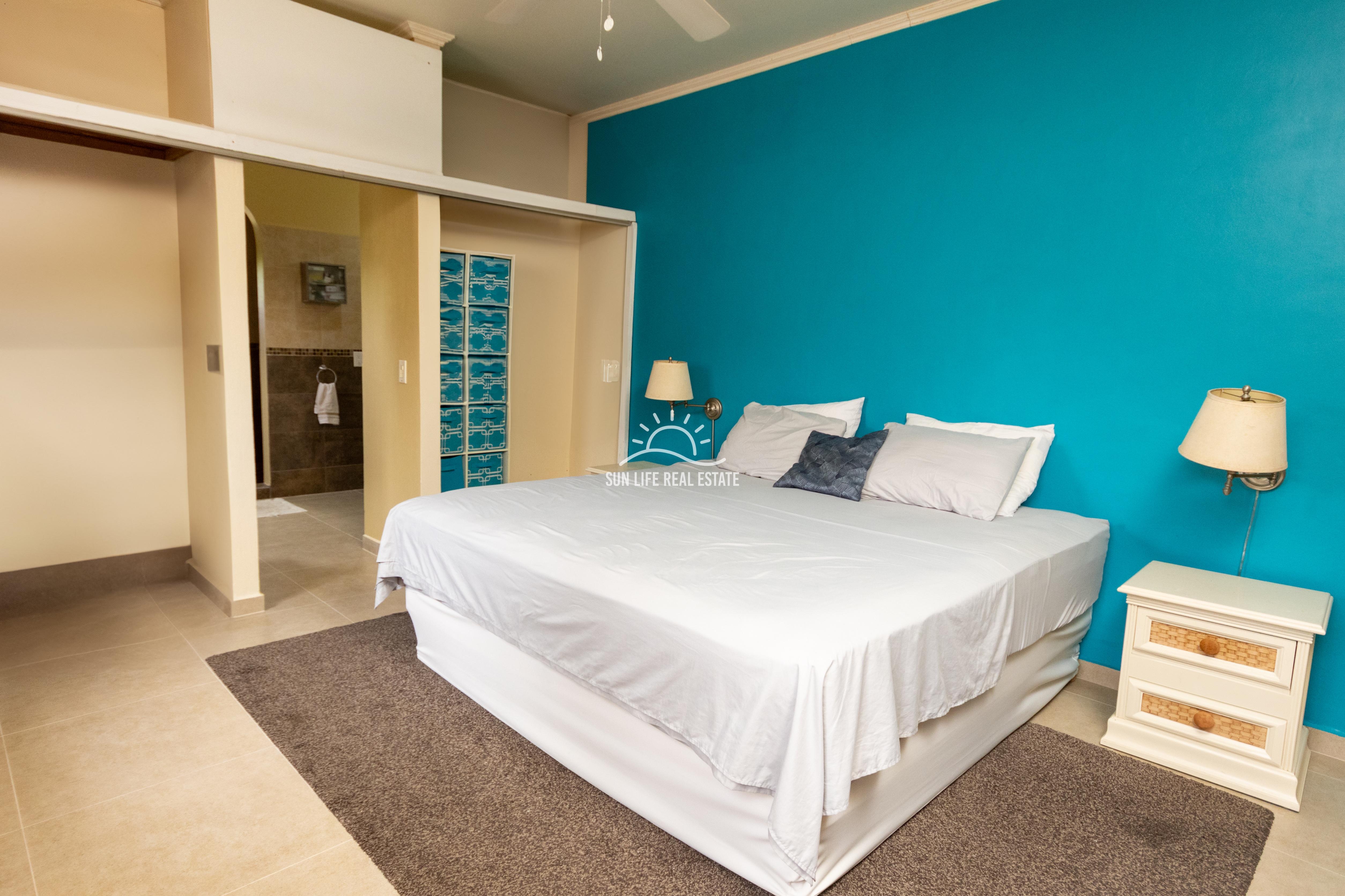 Spacious Family Home for Rent in Montaña