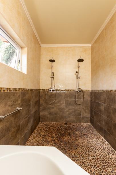 Spacious Family Home for Rent in Montaña-28