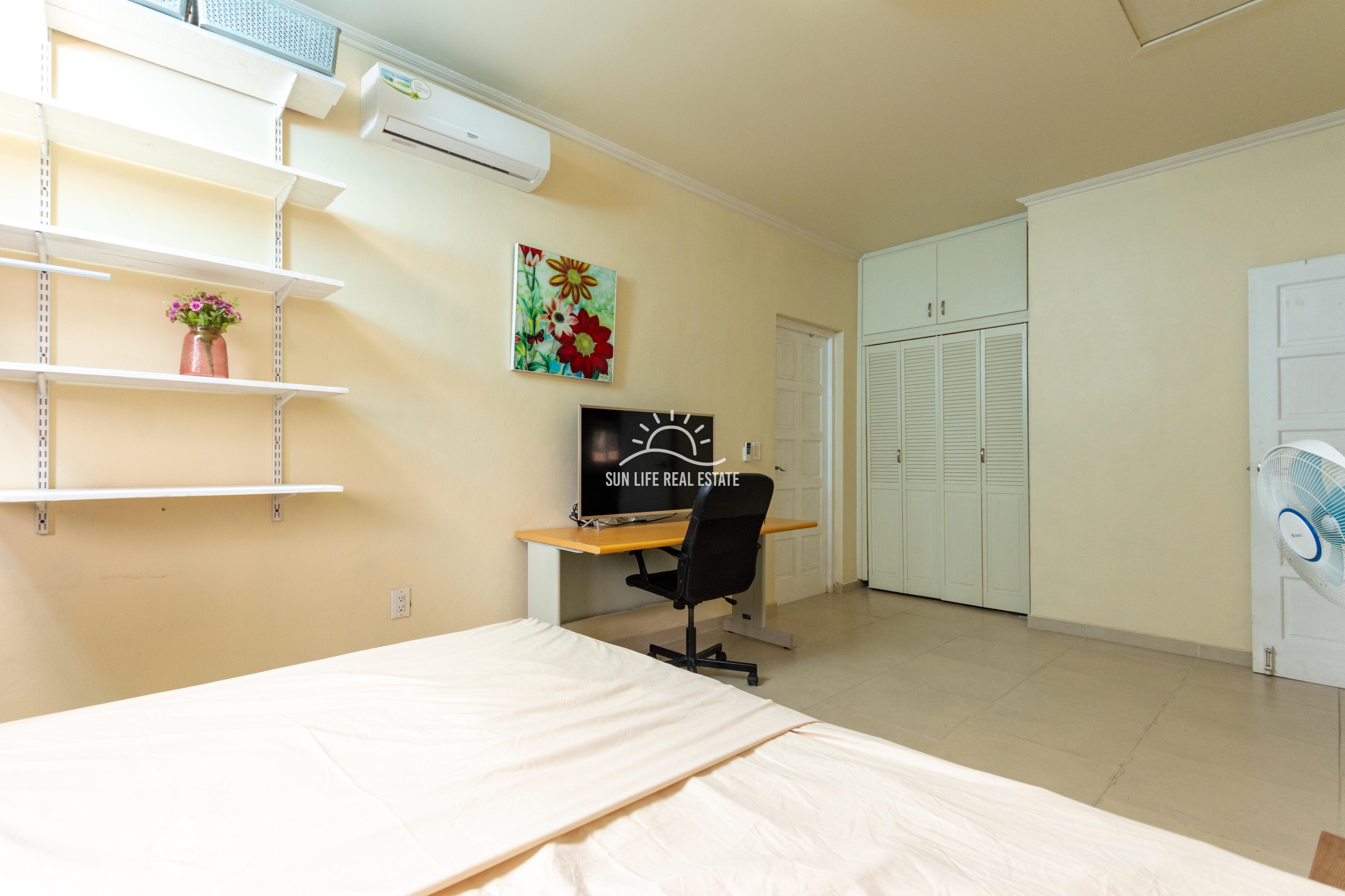 Spacious Family Home for Rent in Montaña