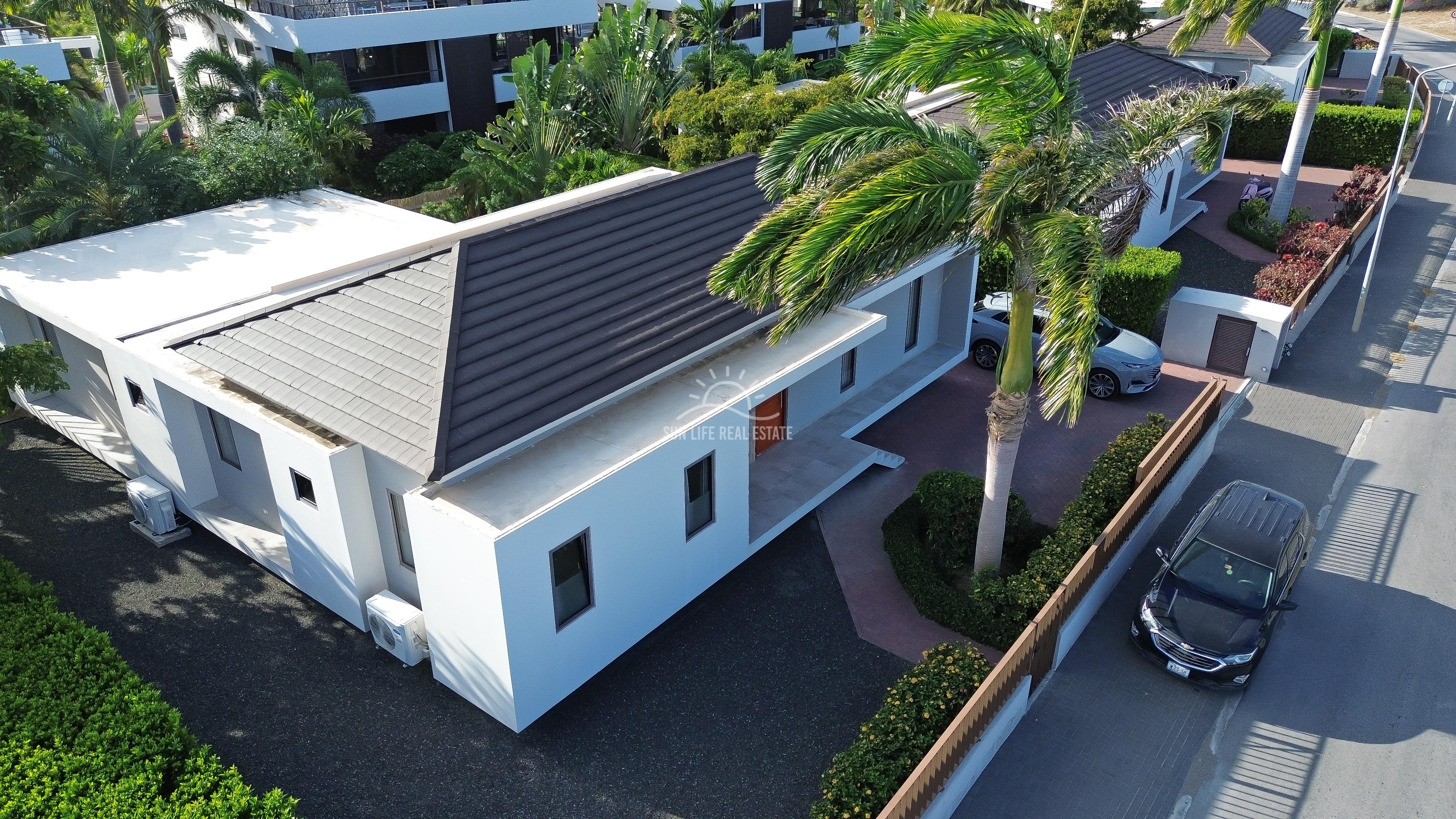 Luxury and modern villa for sale in Jan Sofat LXRY