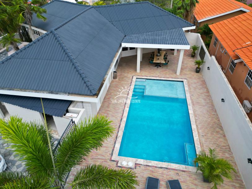 Expansive Home with Apartment & Generous Lot for Sale in Bottelier-71