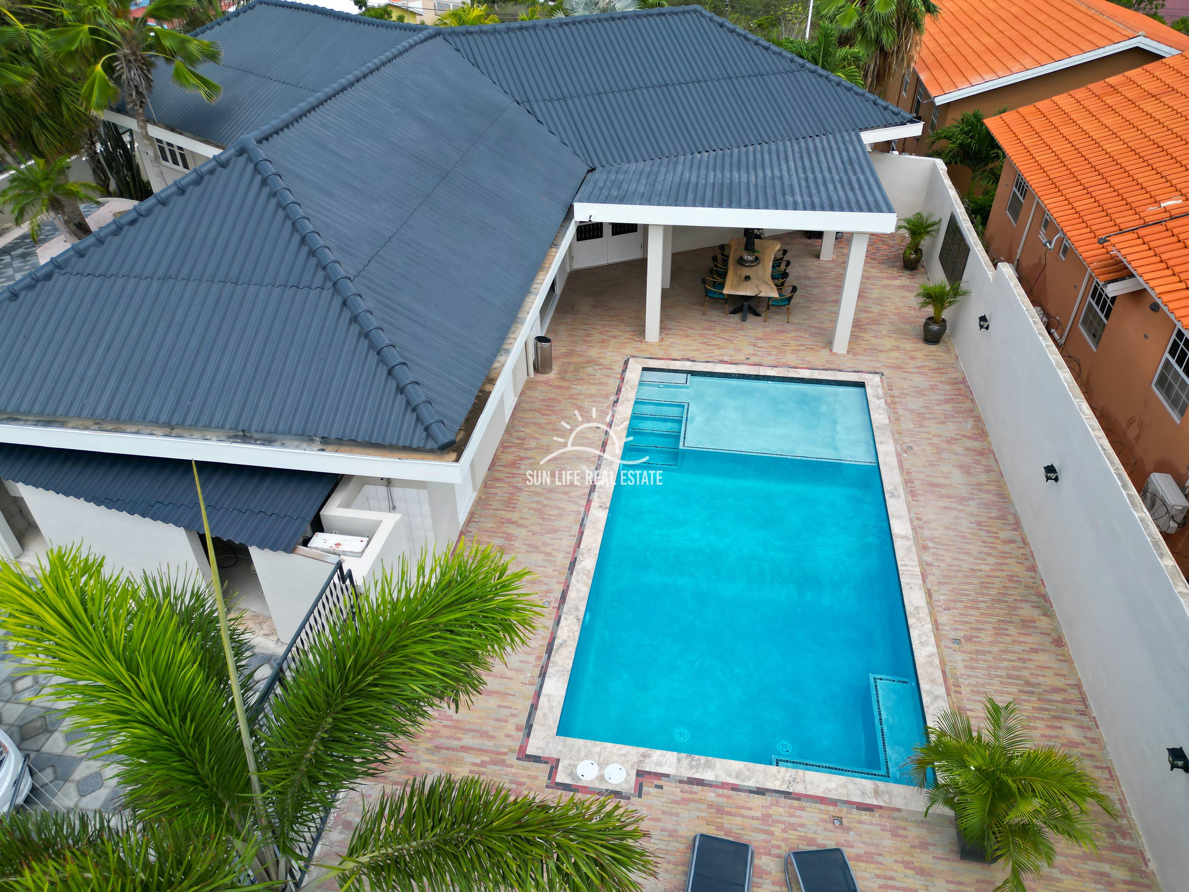 Expansive Home with Apartment & Generous Lot for Sale in Bottelier