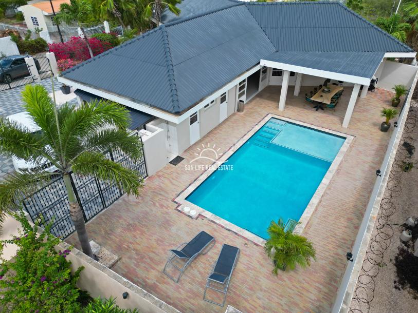 Expansive Home with Apartment & Generous Lot for Sale in Bottelier-70