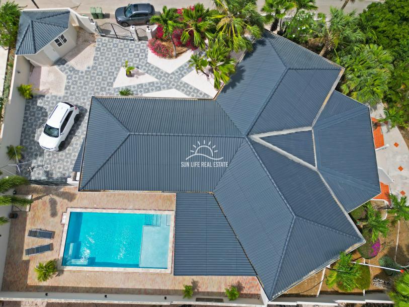 Expansive Home with Apartment & Generous Lot for Sale in Bottelier-68