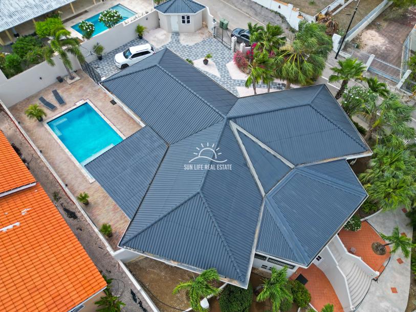 Expansive Home with Apartment & Generous Lot for Sale in Bottelier-67