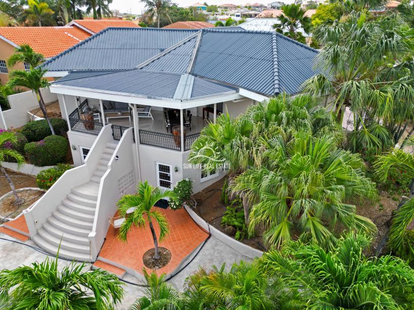 Expansive Home with Apartment & Generous Lot for Sale in Bottelier-65